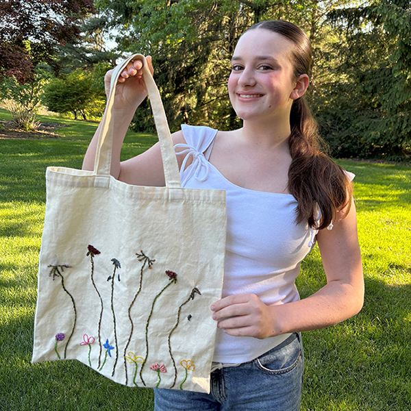 Lea Branstetter with her first-place Arts & Leisure Division entry, 