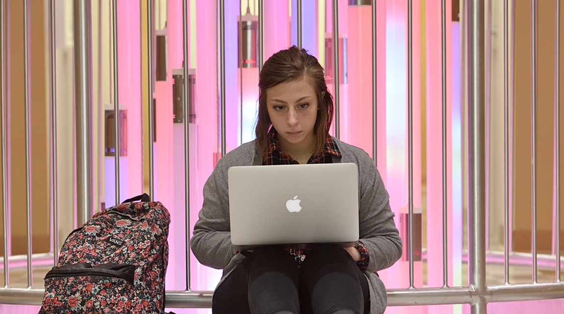 UAkron Online arts student